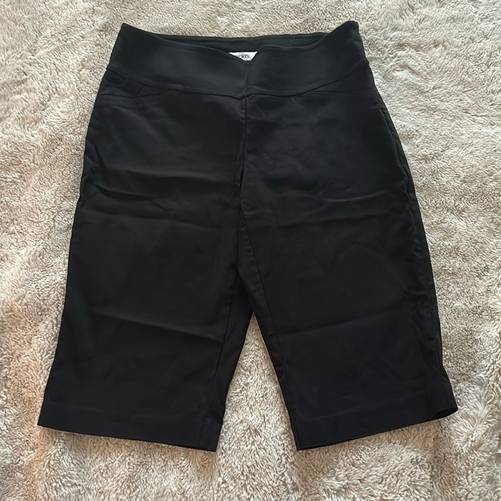 Knee length dress shorts, Ricki’s, size 4